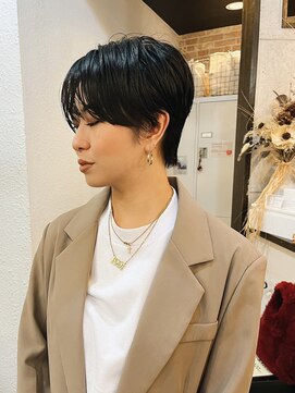 クオート(quoit) 大人ハンサムショート＆ナチュラル黒髪
