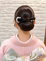 ラメール アヴェダ 西武秋田店(La Melu AVEDA)&nbsp;【和装・成人式・卒業式】ツヤ感溢れる上品シニヨンアレンジ