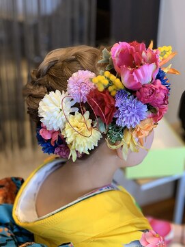 クロリ(Coloris) 成人式ヘアアレンジ2