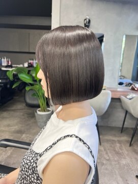 アイユー(ii+U) 大人可愛い20代30代小顔丸みショートボブマッシュ