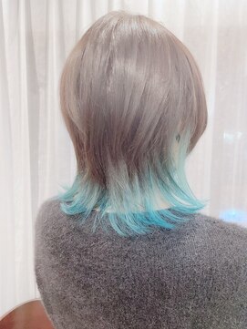 ミラレスカ 栄(MIRA RESCA) 裾カラーグリーンのウルフスタイル