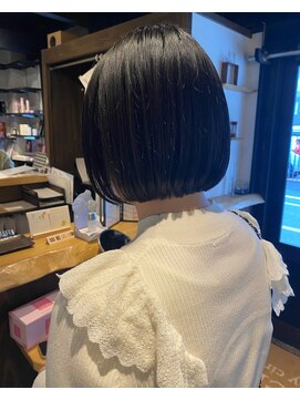 ノウェム バイ シーラス(novem by cirrus) 【Miyuki】ぱつっとミニボブ20代/30代/40代/50代