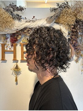 ハロー(HELLO) ハードな束感ミディアムプードルパーマ