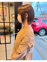 メゾン アヴァロ(Maison Avallo)&nbsp;インナーカラーの切りっぱなしボブ