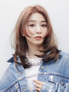 シオン(shion) 秋色小顔黒髪ピンクヘアーウルフレイヤーロング_39733