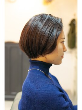 リスボーン(RESBORN) 【30,40,50代ナノバブルカラーで収まりいい艶ショートで軽やか】