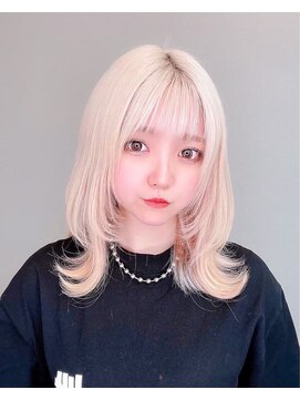 エミーバイモアムー(Emmie byMoremuu) 【青木　淳】ブロンド/抜きっぱなし