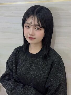 エルバイラビス 大宮(elu by lovis) 《鈴木茉奈》ブルーブラック/髪質改善トリートメント