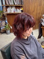 コモレビ(komorebi)&nbsp;【山本智文】ピンクカラーデザインパーマデザインボブ