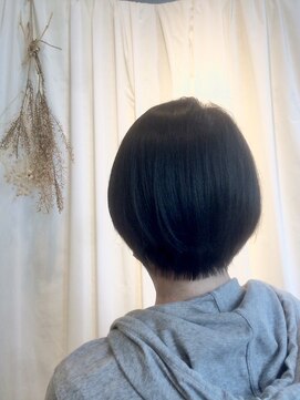 アトリア ヴィラ 横浜(Atria Villa) salon style ショートボブ