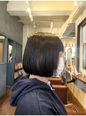 手でまとまるボブヘア