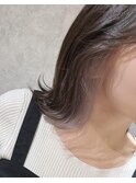 外ハネボブ×ホワイトシルバーインナーカラー