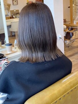 ミルティ(Myrtille) ミルティ☆切りっぱなしボブ×オリーブベージュ