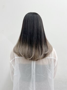 アライブ キチジョウジ(ALIVE Kichijoji) 【ALIVE吉祥寺】ホワイトグレージュグラデーションカラー