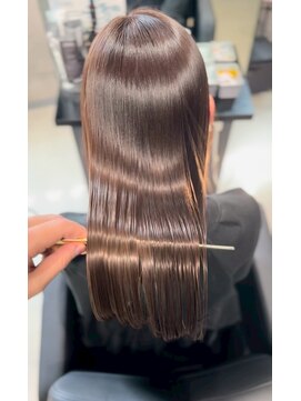 レイズアンダーバーホワイト(RAISE by _WHITE) 艶髪/髪質改善/透明感/レイヤーカット