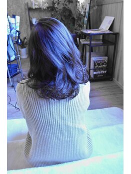 ベルシャンブル(belle chambre)の写真/天然由来成分92%配合のオーガニックカラー『ヴィラロドラ』取扱店。モチも良くしっかり染まる大人カラー!
