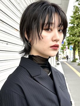 ローリー(Rowlly) ＃ウルフ＃外ハネ＃ショート＃インナーカラー　ms