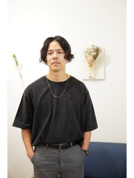 ナナシ(NaNaShi) センターパートパーマ