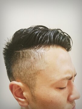 フラッグ ヘアー 天神西通り店(Flag HAIR) 欧州風オールバック・刈り上げ・イメチェンスタイル