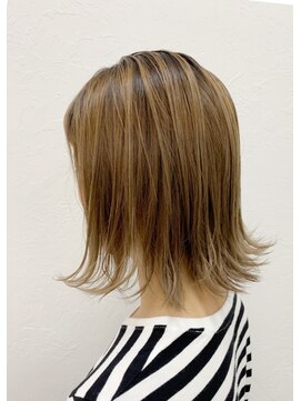 アボックス(abox) ミルクティーベージュ外はねボブ