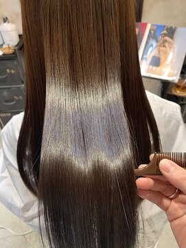 イロ(Ilo) 髪質改善、酸熱トリートメント