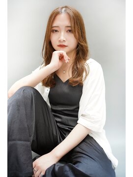 レスピア 銀座中央通り店(Respia) 韓国ヘア ヨシンモリ セミディ【銀座】30代40代