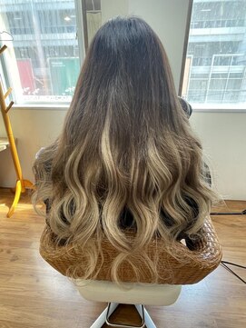 ニーナ ヴィジョン(NINA visioN) #プルエクステ#カラー#ロングヘア#グラデーション