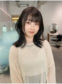 オリーブグレージュ