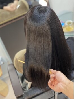 アールサロンギンザ(Rr SALON GINZA)の写真/ツヤ感＆透明感がたまらない。あなたにピタッと馴染む上品な色味が短時間施術で叶います。