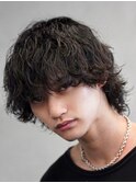 波巻きツイストスパイラルパーマツーブロックメンズマッシュヘア