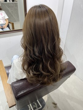 ダイス(Dice) コテ巻きロング