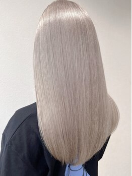 ヴィフクローネ(vifkrone)の写真/ダブルカラーと髪質改善で＜透明感×艶感＞の両立を実現◇色落ちまで可愛い仕上がりに♪