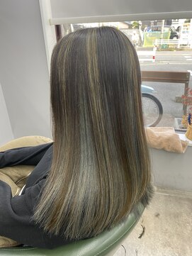 #デザインカラー#ハイライトカラー#ケアブリーチ#グレージュ