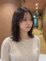 サボ 栄店(sabo) シースルーバング × くびれミディ × グレージュ