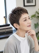 バグズ(Baguz)&nbsp;大人上品小顔ハンサムショートレイヤー美シルエット30代40代