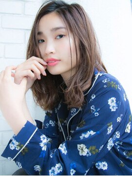 ルティア 池袋(Lutia) 鎖骨下スタイルが可愛い