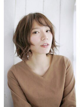 ミラー プラス エヌ(MIRROR+n) 20代30代40代　イメージ自在のウルフボブ【宝塚】