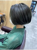 毛先ハイライト/オリーブ/前下がりボブ