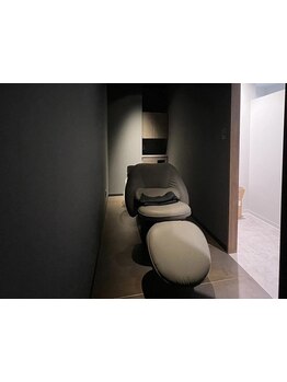 【岡山駅から徒歩6分】癒しを提供する美容室。自慢の個室スパブースで、アロマに癒されながらリラックス♪