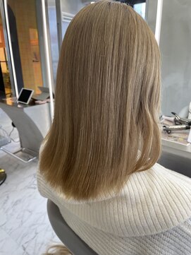 ロンドルーチェ 心斎橋(Lond luce) ダークアッシュ/ミディアムレイヤーカット［髪質改善/縮毛矯正］