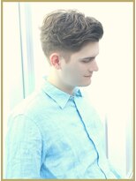 ジジバイワースホワイル(jiji by WORTH WHILE)&nbsp;束感ショートツーブロックマッシュアップバングスキンフェード