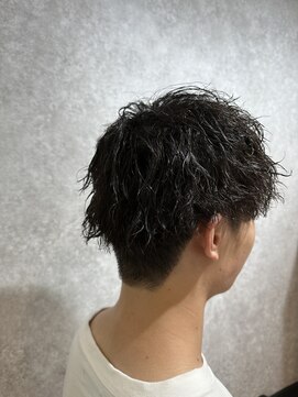 ラルス(Larus) MEN’S HAIR/ブルーブラック/フェザーパーマ/本八幡