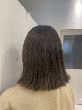 リー(Ly) 透明感カラー