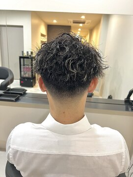 フーセカンド(hu2) スパイラルパーマ＋ハイライト