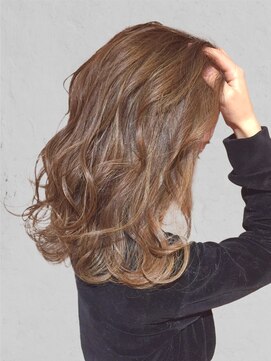 ティア 高知店(TIA) 大人グレージュ