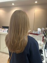 エヌアンドエーコンティ(N&A CONTi)&nbsp;大人の色気を醸し出すブロンドヘア×レイヤーカット Wカラー