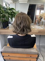 ティティ(TiTi)&nbsp;顎ラインボブ×ベージュカラー[TiTi_栗林れい]