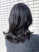 ラウレア(LAULEA)&nbsp;結んでもかわいいレイヤーたっぷりミディアムヘア"くびれミディ"