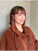 ぱつっとボブインナーカラーピンクカラー暖色デザインカラー耳掛