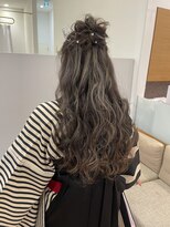 サラビューティーサイト 九大学研都市店(SARA Beauty Sight)&nbsp;ハーフアップ